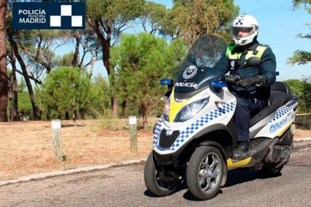 la-policia-municipal-incorpora-132-piaggio-mp3-lt-500-para-patrullar-la-ciudad-de-madrid